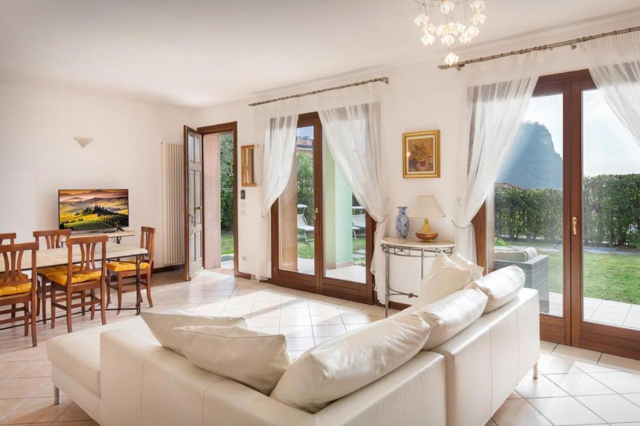Villa Regina Gardesana Exterior foto